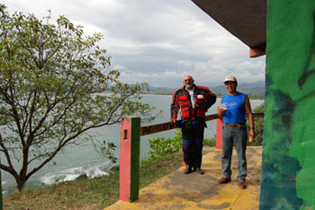 Con un Mex playa Jaco,CR.JPG